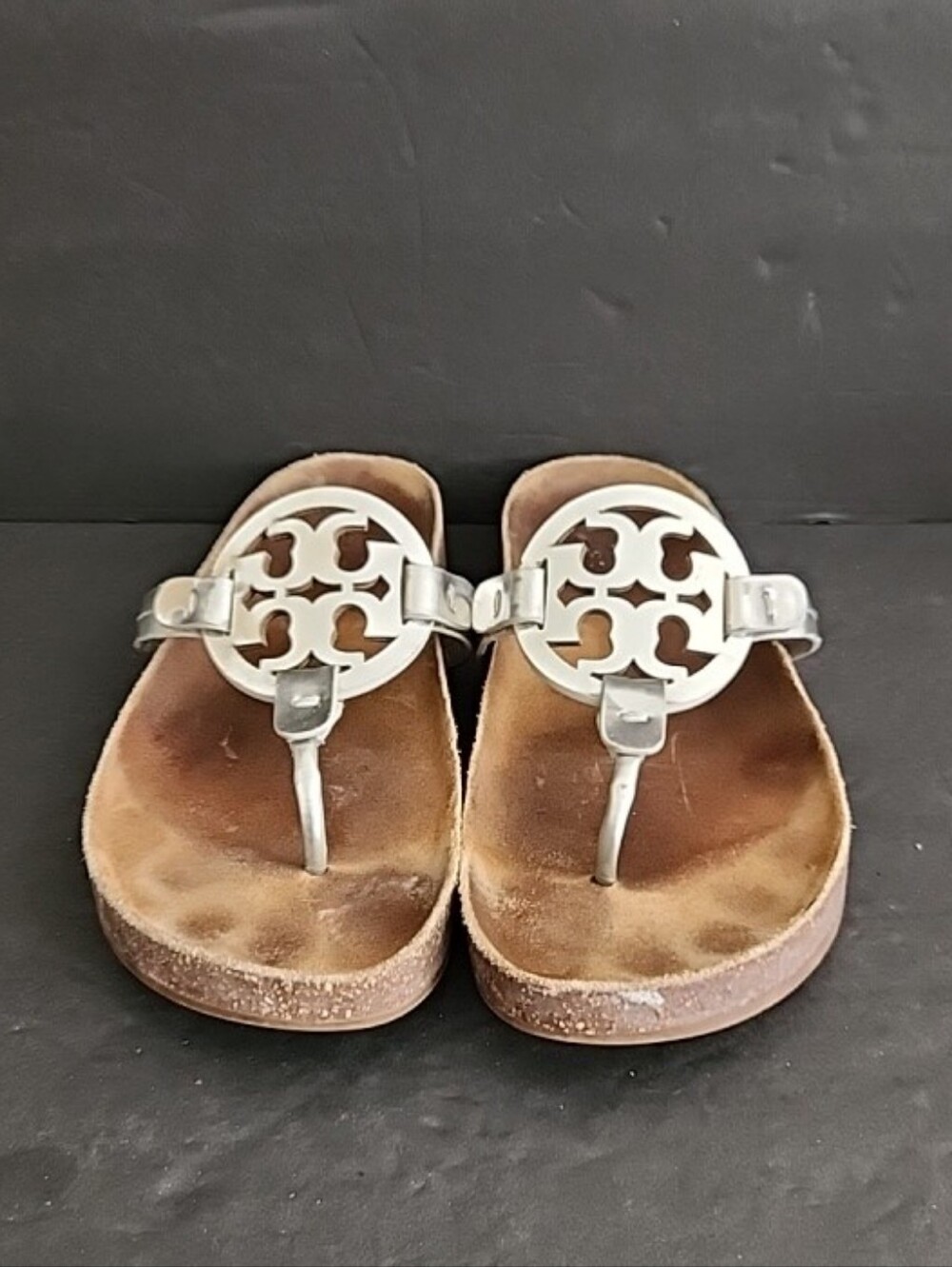 Tory Burch Sandals Size 8.5 Silver Miller Cloud Logo Thong Cork Footbed Shoe